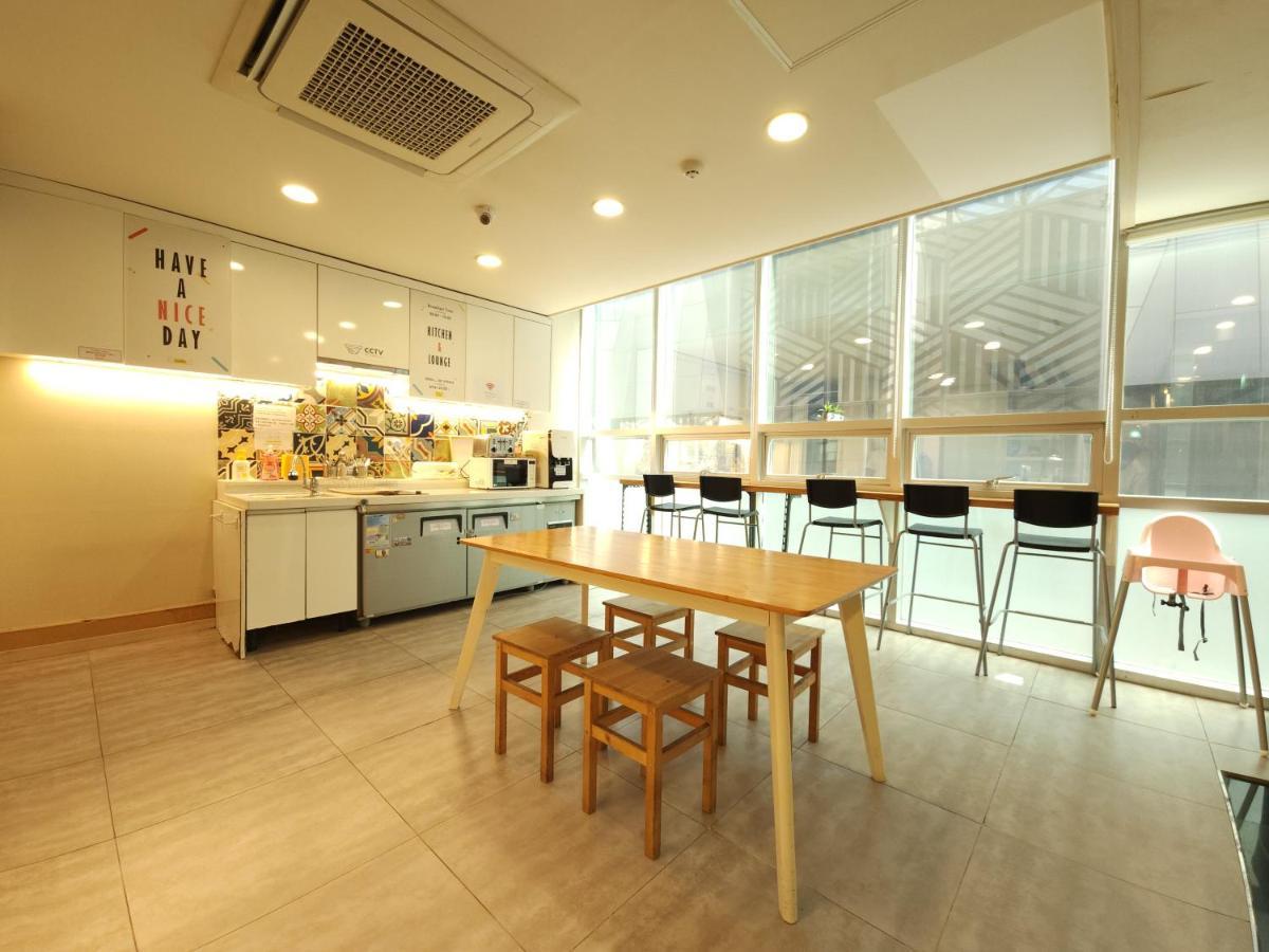 Oyo Hostel Myeongdong 1 Seoul Exteriör bild