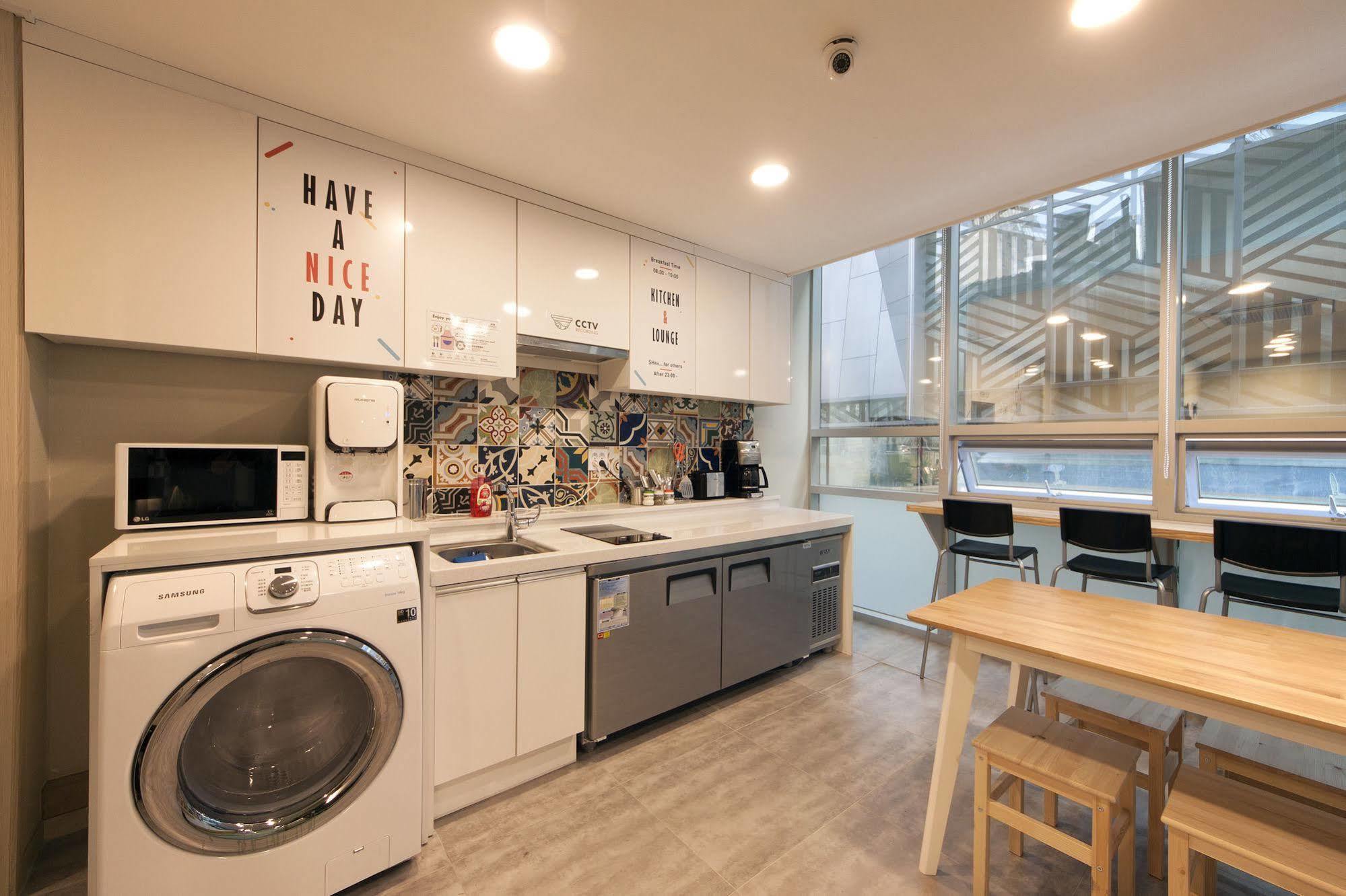 Oyo Hostel Myeongdong 1 Seoul Exteriör bild