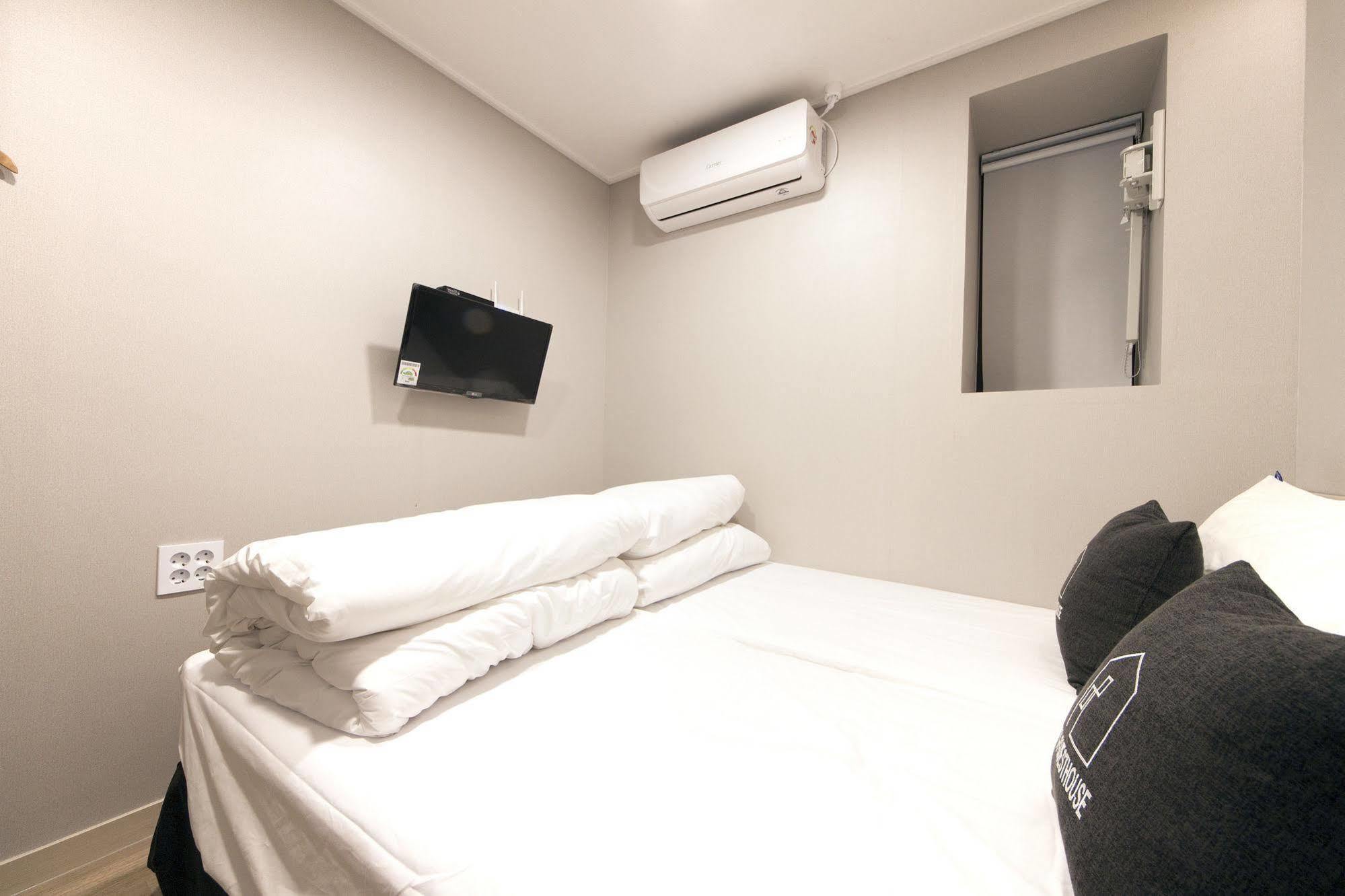 Oyo Hostel Myeongdong 1 Seoul Exteriör bild